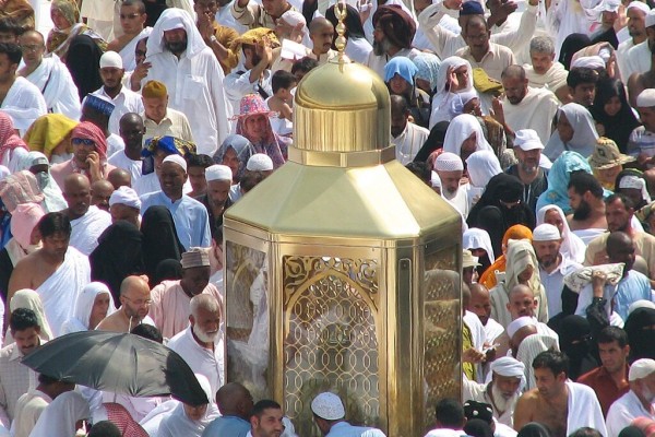 Halt of Muslim pilgrimage over virus brings worldwide dismay