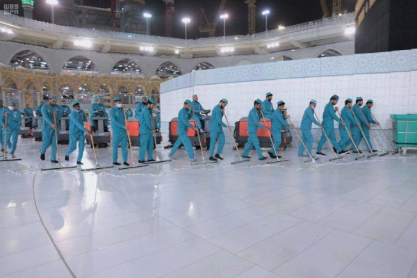 3,500 workers, 89 machines disinfect Grand Mosque daily