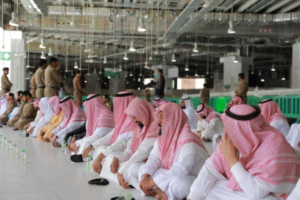 Saudi- Imams of Grand Mosque and Prophet's Mosque urge cooperation with government health measures and precautions
