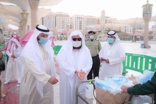 Top official inspects COVID-19 measures at Prophet’s Mosque