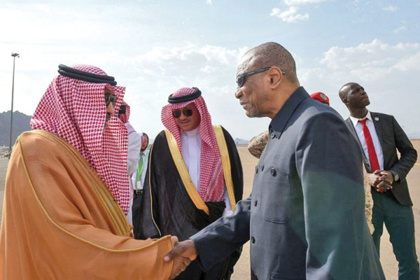Guinea president arrives in Madinah