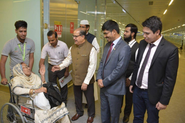 First group of Indian Haj pilgrims arrive in Madinah
