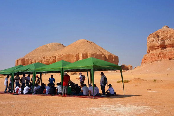 Travel agencies can now issue Saudi tourist visas