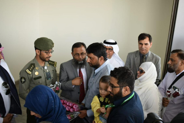 This year’s first Pakistani Hajj pilgrims arrive in Madinah