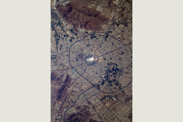 Russian astronaut shares photos of Madinah from space