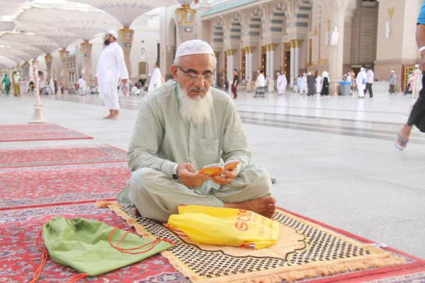 Over 100 Prophet Mosque gates opened for pilgrims