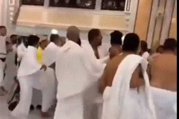 Security forces investigate ruckus inside Makkah Grand Mosque
