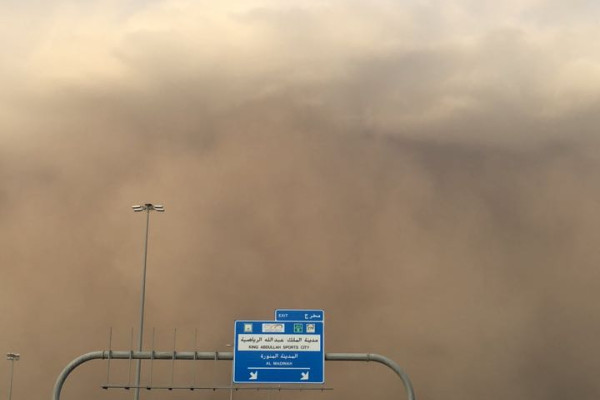 Thunder and sand storms forecast for Makkah and Jeddah