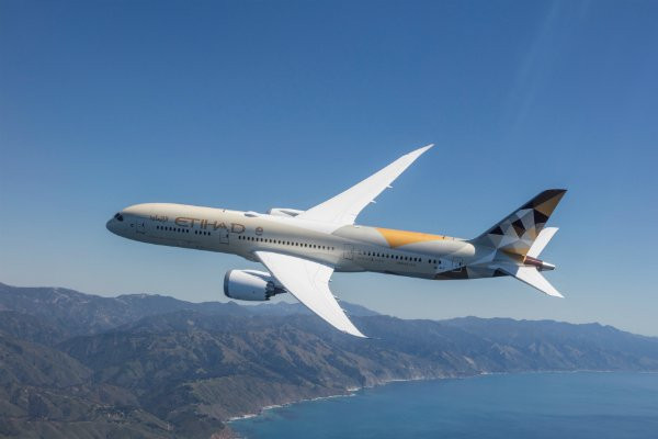 Abu Dhabi's Etihad deploys more flights to Jeddah, Madinah for Hajj