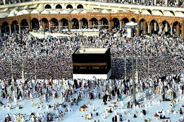 Banks receive over 20,000 Hajj applications on first day
