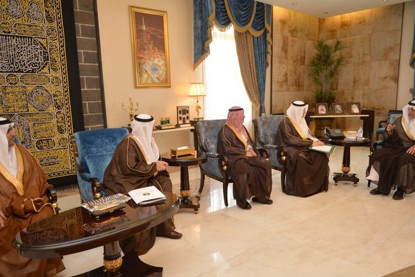 Makkah governor reviews ministry water plans for Hajj season