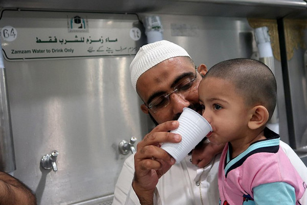 Rise in Makkah Grand Mosque’s quota of Zamzam water