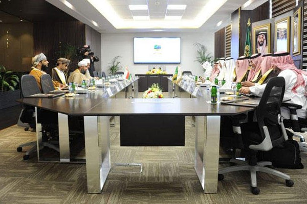 Omani official lauds Saudi efforts to serve pilgrims
