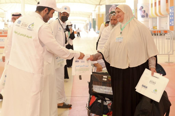 Saudi Arabia offers one million sim cards and internet access to Hajj pilgrims