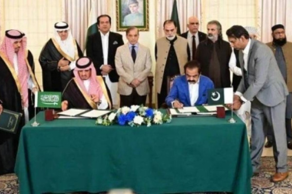 Saudi Arabia, Pakistan sign pact to facilitate Hajj and Umrah travel