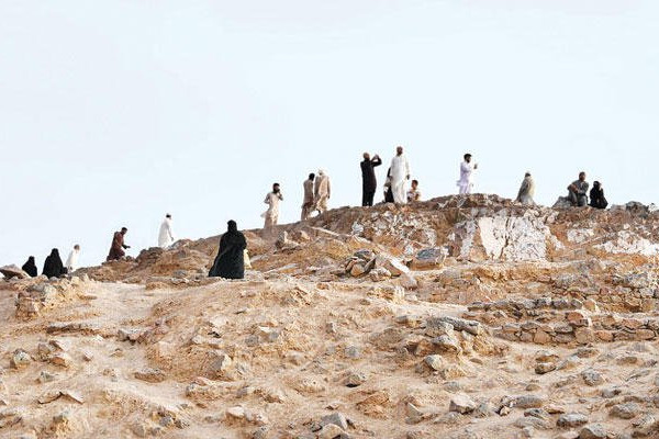 ThePlace: Rumah Mountain and the Battle of Uhud in Madinah
