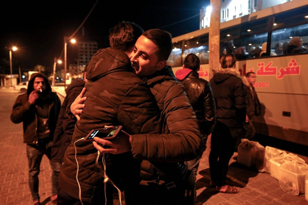 800 Palestinians allowed to exit Gaza for Umrah for first time in 5 years