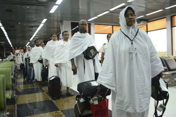 Immigration process for Hajj pilgrims to be completed in country: Minister