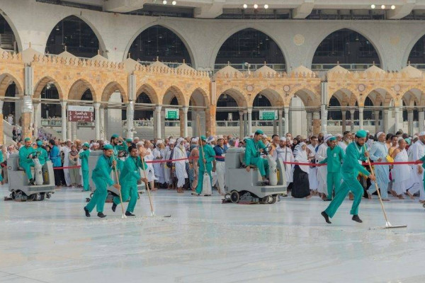 It takes only 30 minutes to clean and sterilize the Mataf