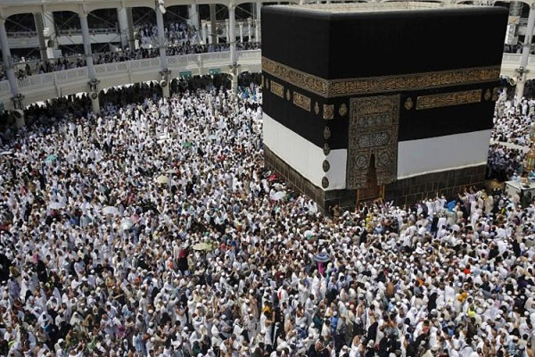 Saudi Arabia stays mum on permission to perform umrah