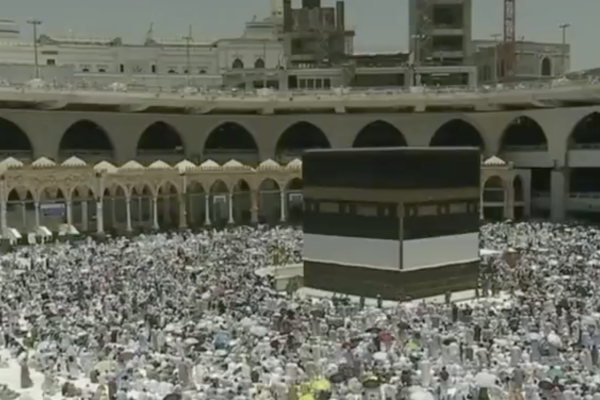 Pilgrims crowd Grand Mosque to hear last Friday sermon before Hajj