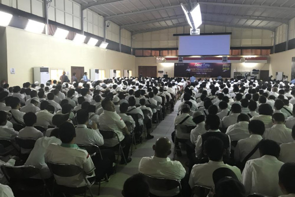 Diplomat demands total dedication from Indonesian Haj volunteers