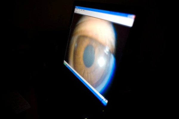 Saudi introduces eye-scan tech to keep track of visitors