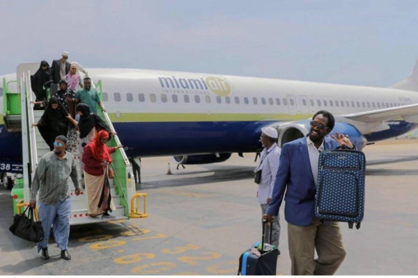 First US airline flight since 1997 lands in Jeddah, 168 pilgrims arrive