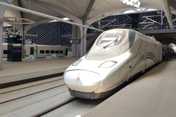 Saudi high speed train announces details of schedule