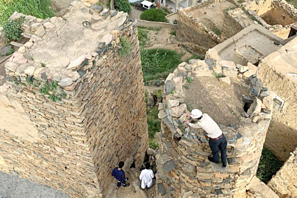 Young Saudis help restore and preserve ancient stone castles in Jazan