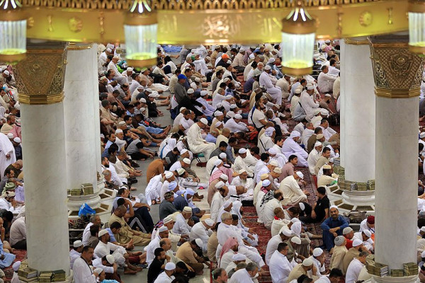 Saudi Arabia issues more than 7.65m visas for Umrah pilgrims