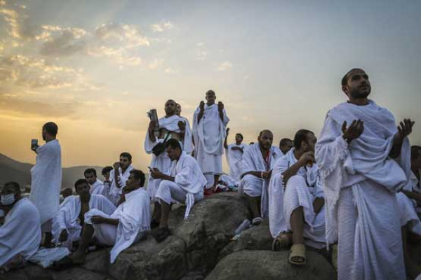 184,210 Pakistani pilgrims to perform Hajj this year