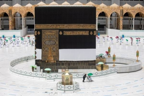 10-year deportation for anyone caught fingerprinting for Hajj without a permit