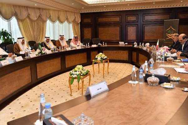 Iran, Saudi Arabia Sign Deal on Hajj 2019