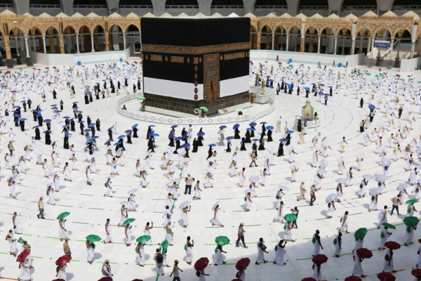 Female workforce boosted in Grand Mosque