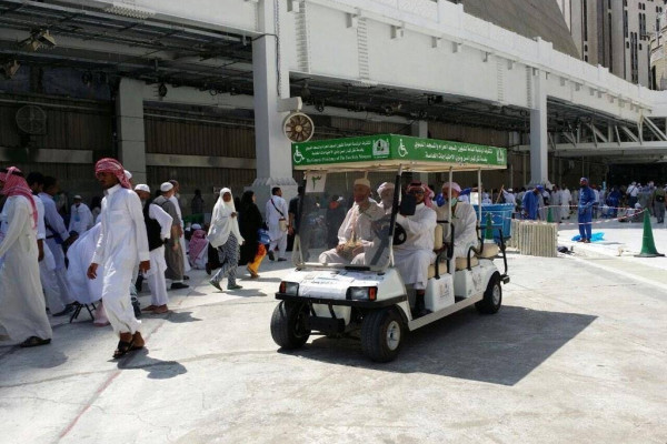 2,300 paramedic units and Golf carts in Grand Mosque