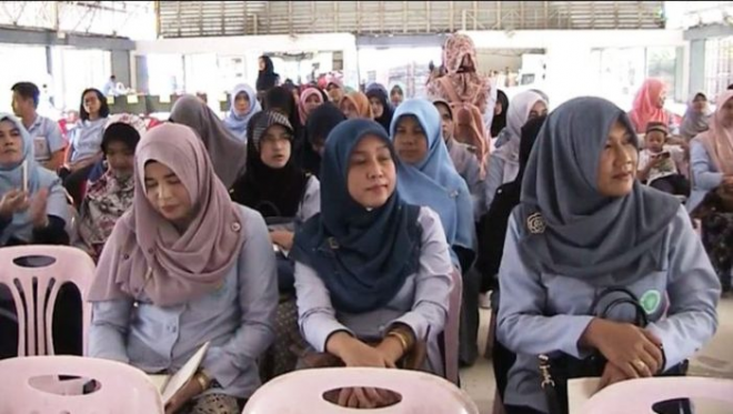 Muslims in Southern Thailand Getting Ready for Hajj Pilgrimage